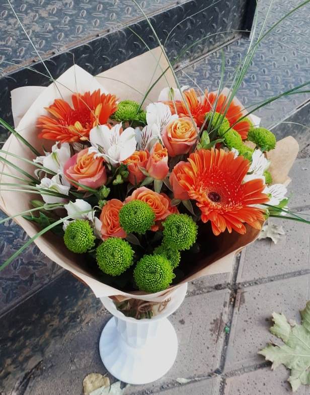 Букет цветов из: Герберы, Хризантемы, Альстромерии и Розы в Лохино