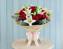Букет цветов из:  Лилии и Розы #REPLACE_PRED# Лохино