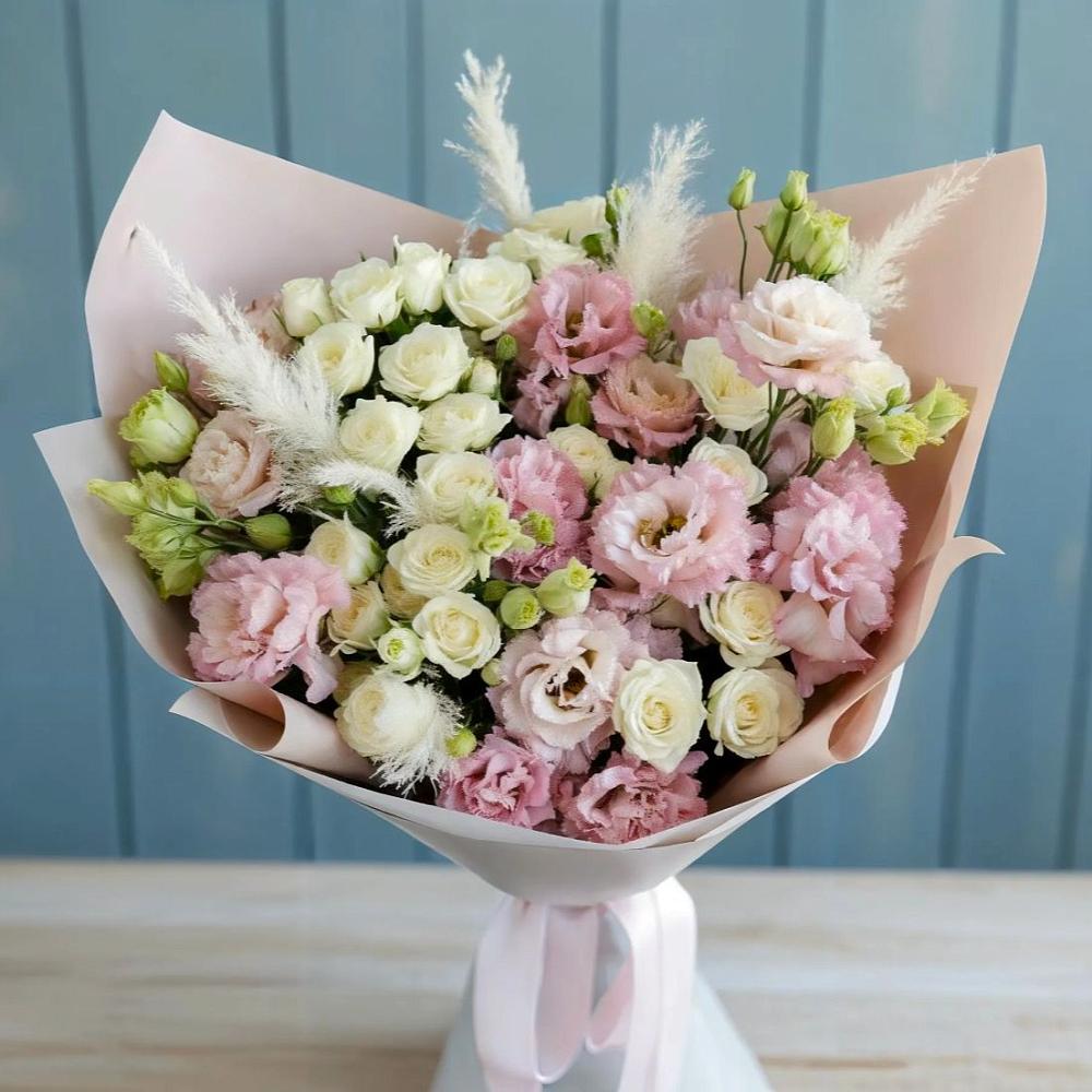 Букет цветов из: Альстромерии и Розы в Лохино