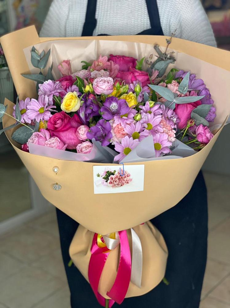 Букет цветов из: Хризантемы, Гвоздики и Альстромерии в Лохино