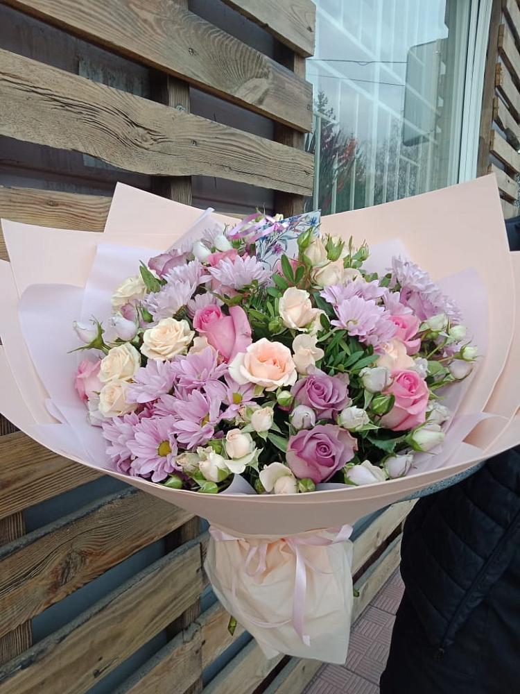 Букет цветов из: Розы и Хризантемы в Лохино