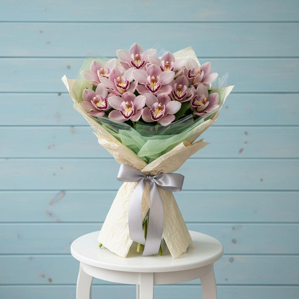 Букет цветов из: Орхидеи и Розы в Лохино