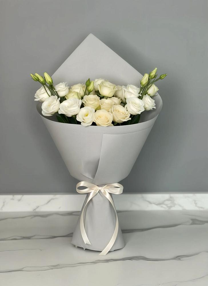 Букет цветов из: Розы и Лизиантусы в Лохино