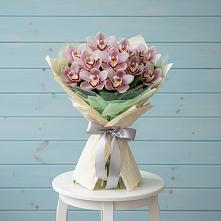 Букет цветов из:  Орхидеи и Розы #REPLACE_PRED# Лохино