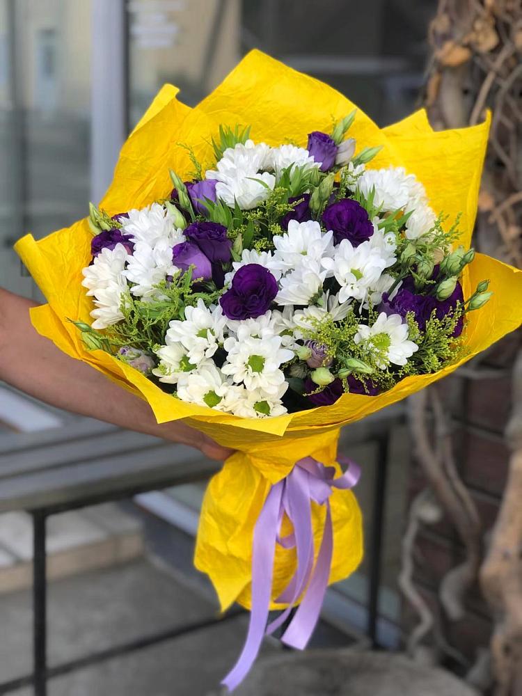 Букет цветов из: Ирисы, Хризантемы и Ромашки в Лохино