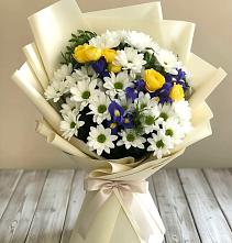 Букет цветов из:  Ирисы, Хризантемы и Розы #REPLACE_PRED# Лохино
