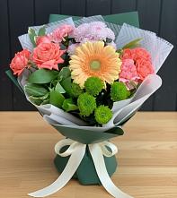 Букет цветов из:  Гвоздики, Розы, Герберы и Хризантемы #REPLACE_PRED# Лохино