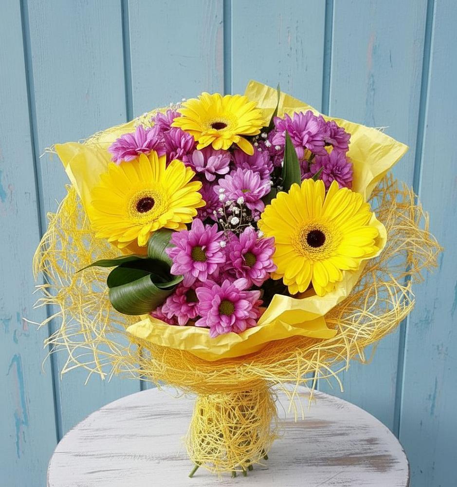 Букет цветов из: Хризантемы и Герберы в Лохино