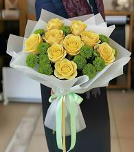 Букет цветов из:  Хризантемы и Розы в Лохино