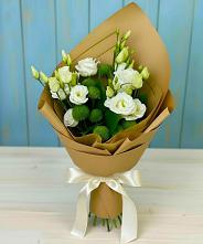 Букет цветов из:  Хризантемы и Лизиантусы в Лохино