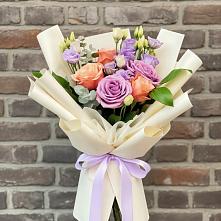 Букет цветов из:  Лизиантусы и Розы #REPLACE_PRED# Лохино