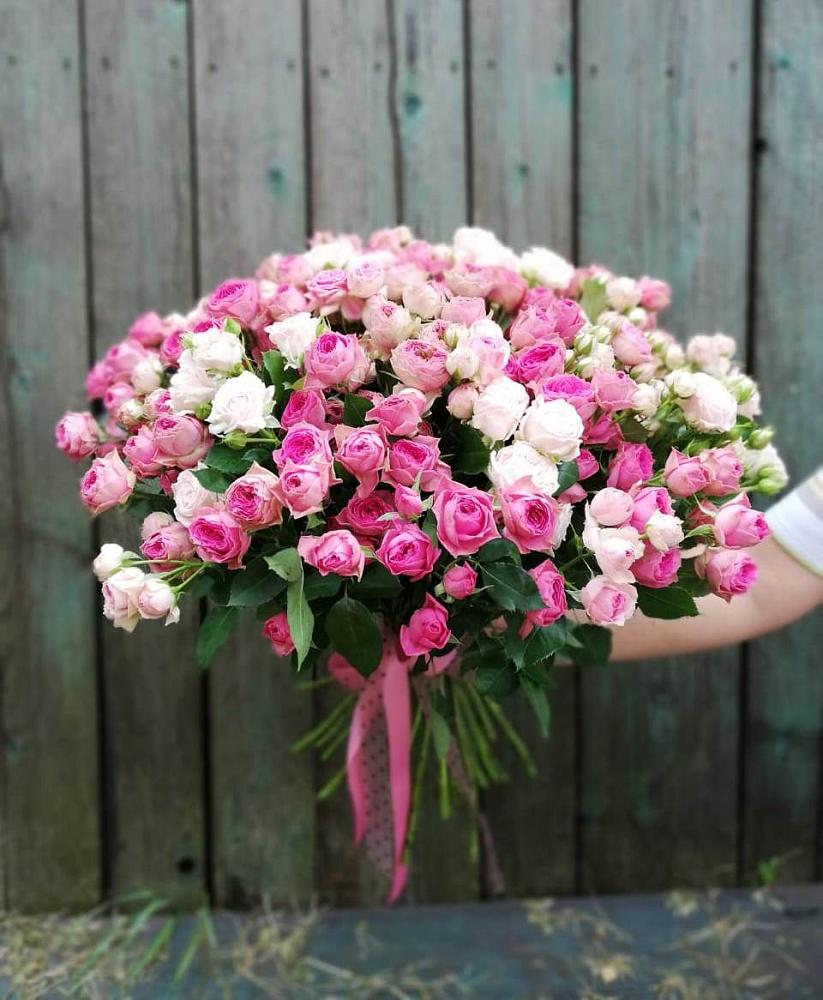 Букет Розовые кустовые розы Натали и Лав Лидия в Лохино