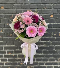Букет цветов из:  Герберы и Хризантемы в Лохино