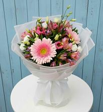 Букет цветов из:  Герберы, Альстромерии и Лизиантусы в Лохино