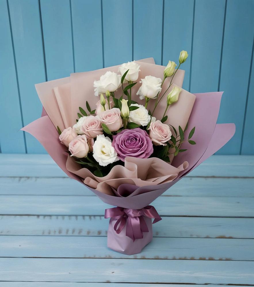 Букет цветов из: Розы и Лизиантусы в Лохино